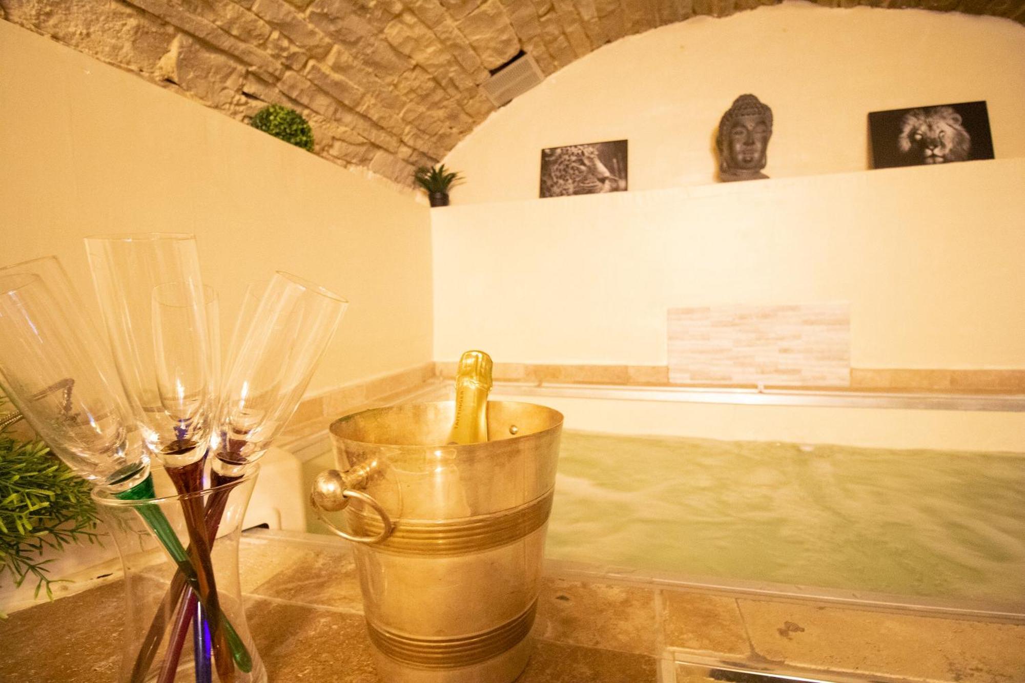 Suite Lovespa Coligny Εξωτερικό φωτογραφία
